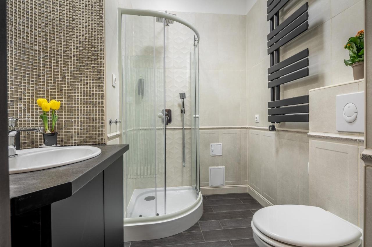 Stunning Apartment In The Hearth Of 부다페스트 외부 사진